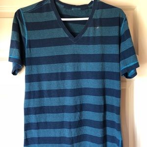 Size M lulu lemon tee